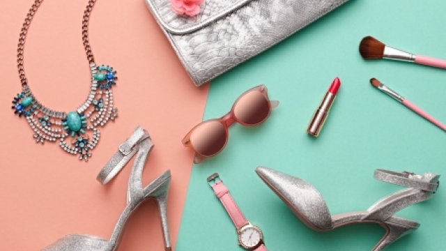 Fierce and Fabulous: Unveiling the Hottest Women’s Fashion and Accessories Trends