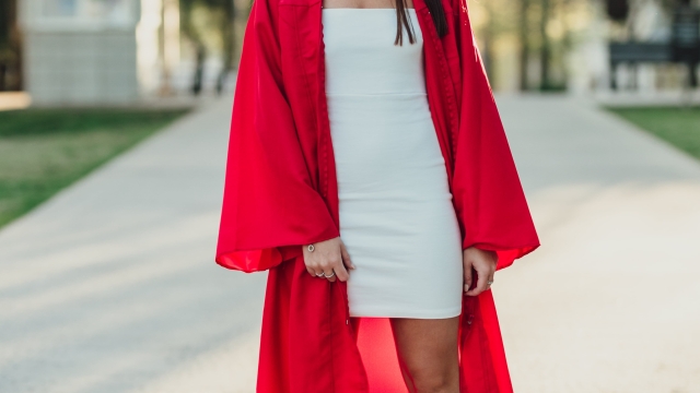 10 Unique Graduation Cap and Gown Ideas That Will Make You Stand Out