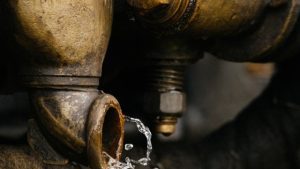 Services de plomberie : Tout ce que vous devez savoir pour éviter les fuites d’eau.